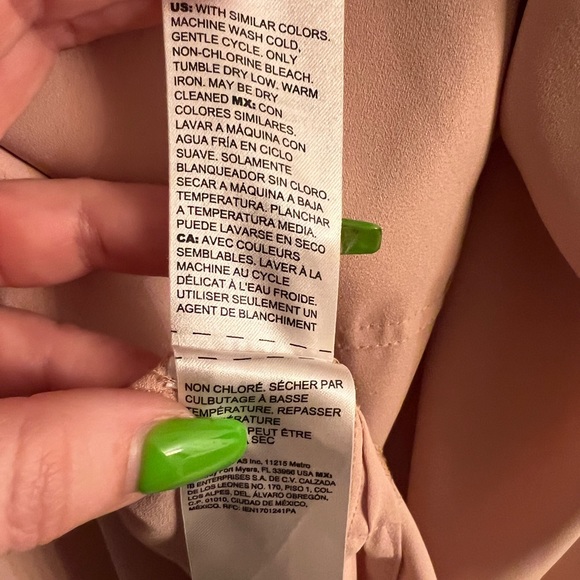 White House black market - Picture 3 of 4